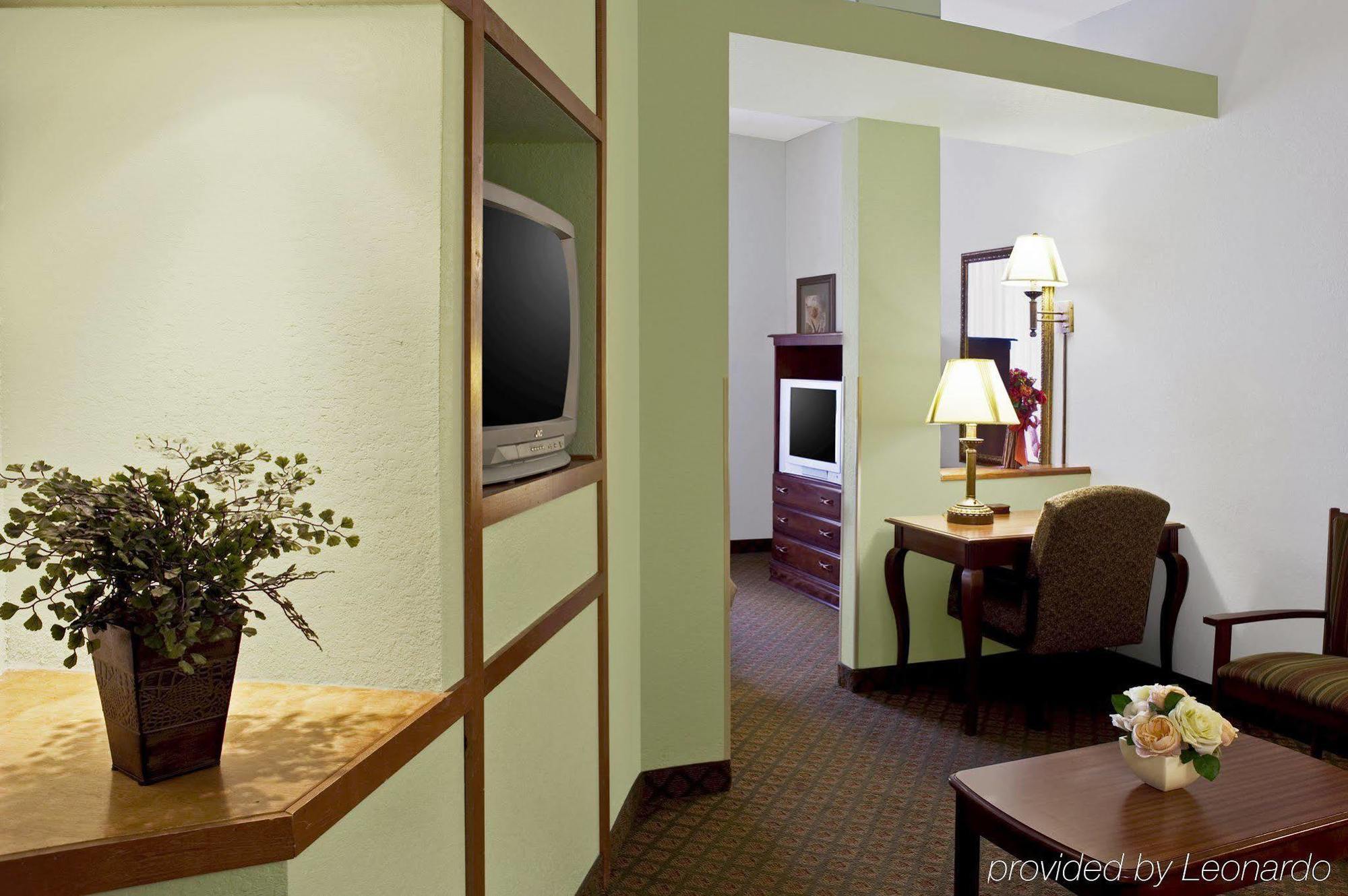 Best Western Plus Bradbury Inn And Suites Waycross Oda fotoğraf